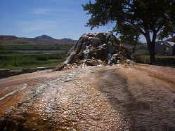 Journal_Day_19_Hot_Spring.jpg (8969 bytes)