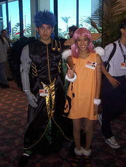 Pictures_Costume_Blue_Hair.jpg (12833 bytes)